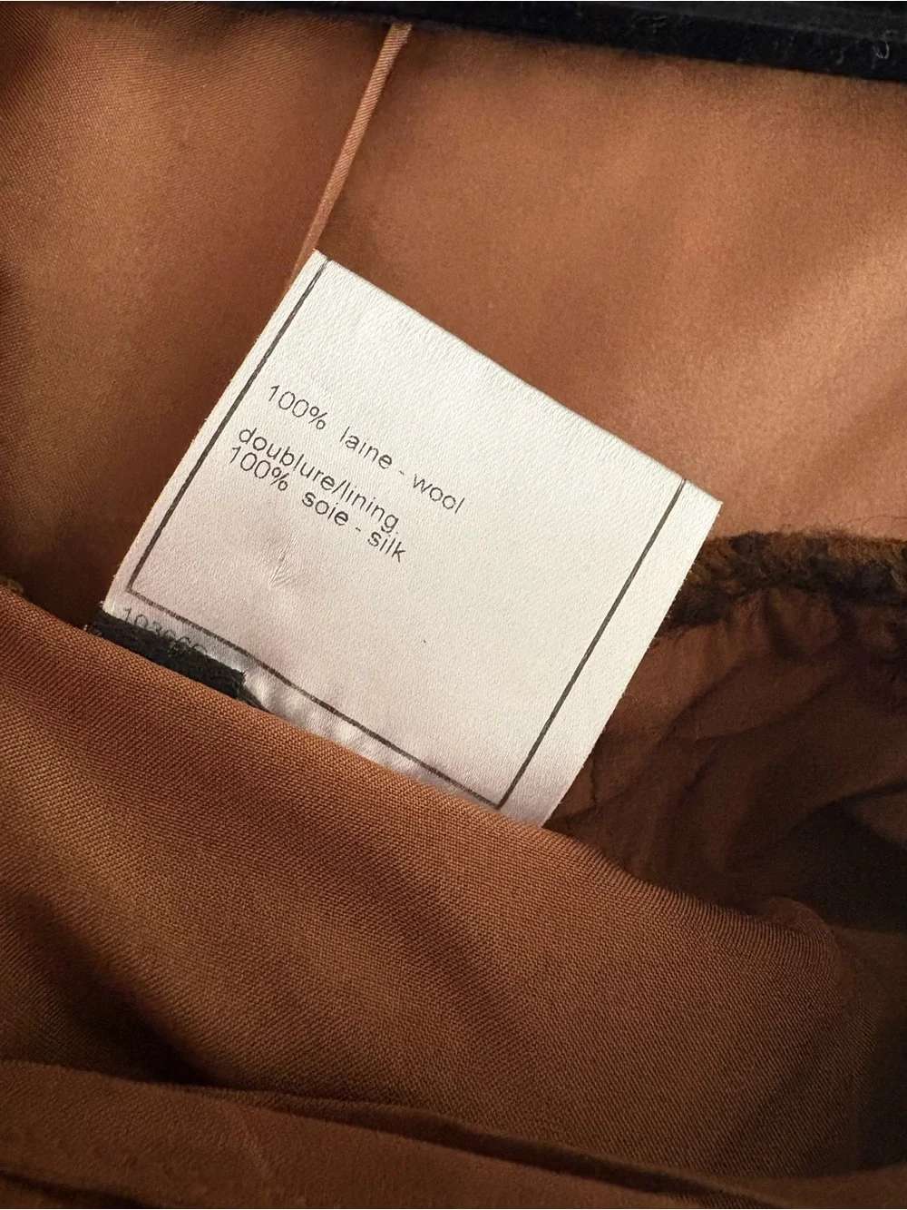 CHANEL 2000 Brown and Black Tweed Wool-skirt suit with belt